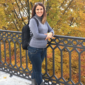 Meet your Posher, Mona